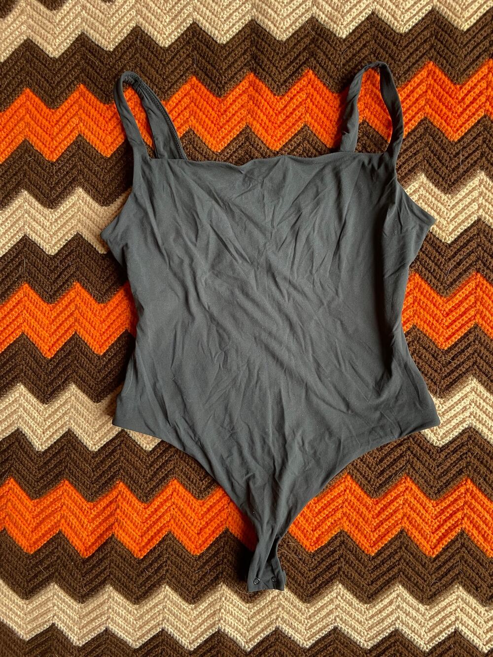 Skims Fits Everybody Square Neck Bodysuit in Dark Grey Sz L